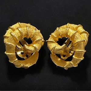 ✨Unique Vintage Gold Gilt Twisted Clip-On Earrings